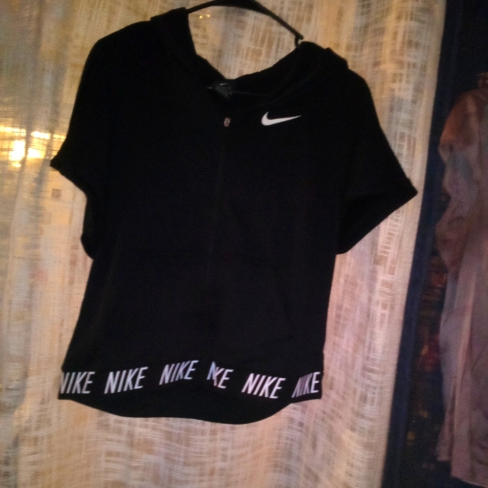 Nike top 😎🙂